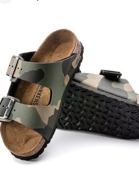 Birkenstock arizona camo color way kids slip on sandals size 3 green tan